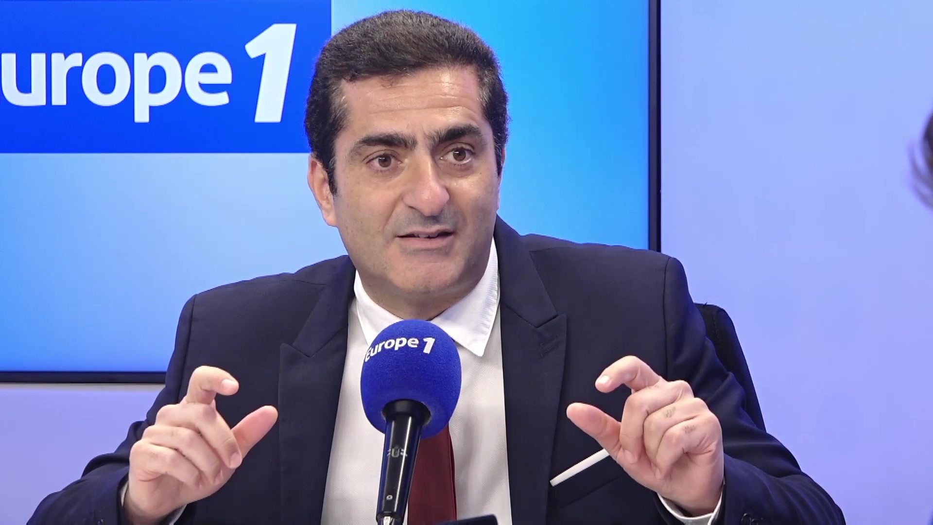 Budget 2026 : «La France, c’est l’orchestre qui continue de jouer alors que le Titanic est en train de sombrer», juge Marc Touati