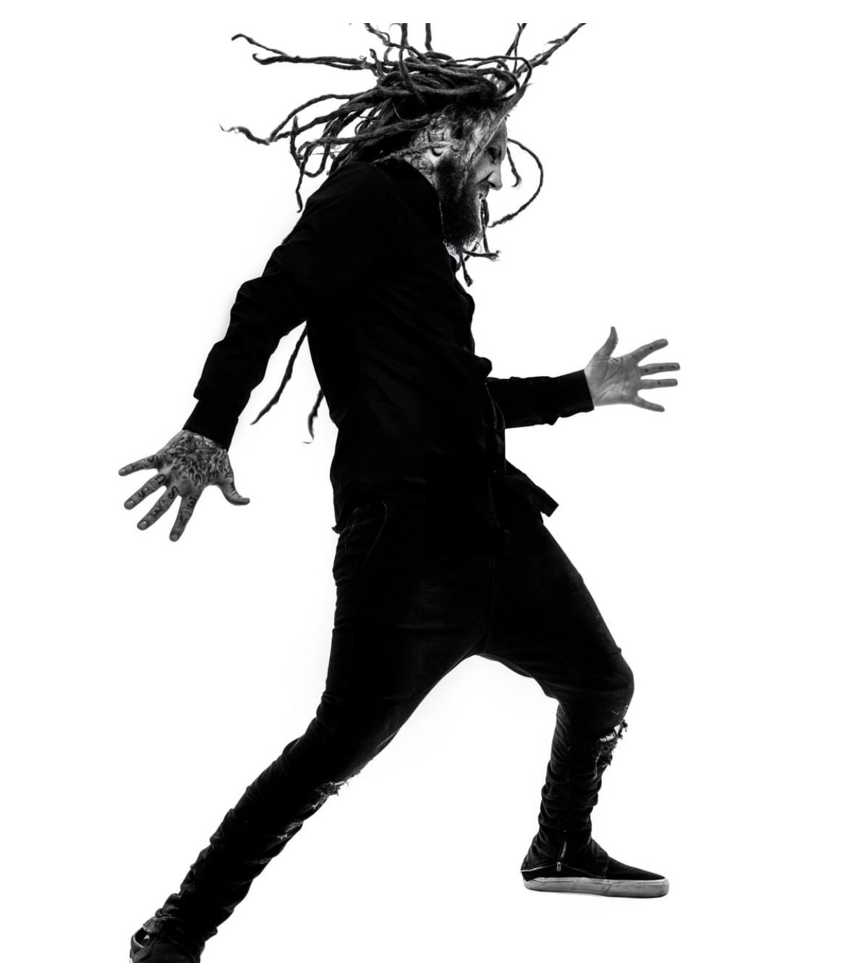 Tentez de gagner une guitare signée par les membres du groupe KoRn