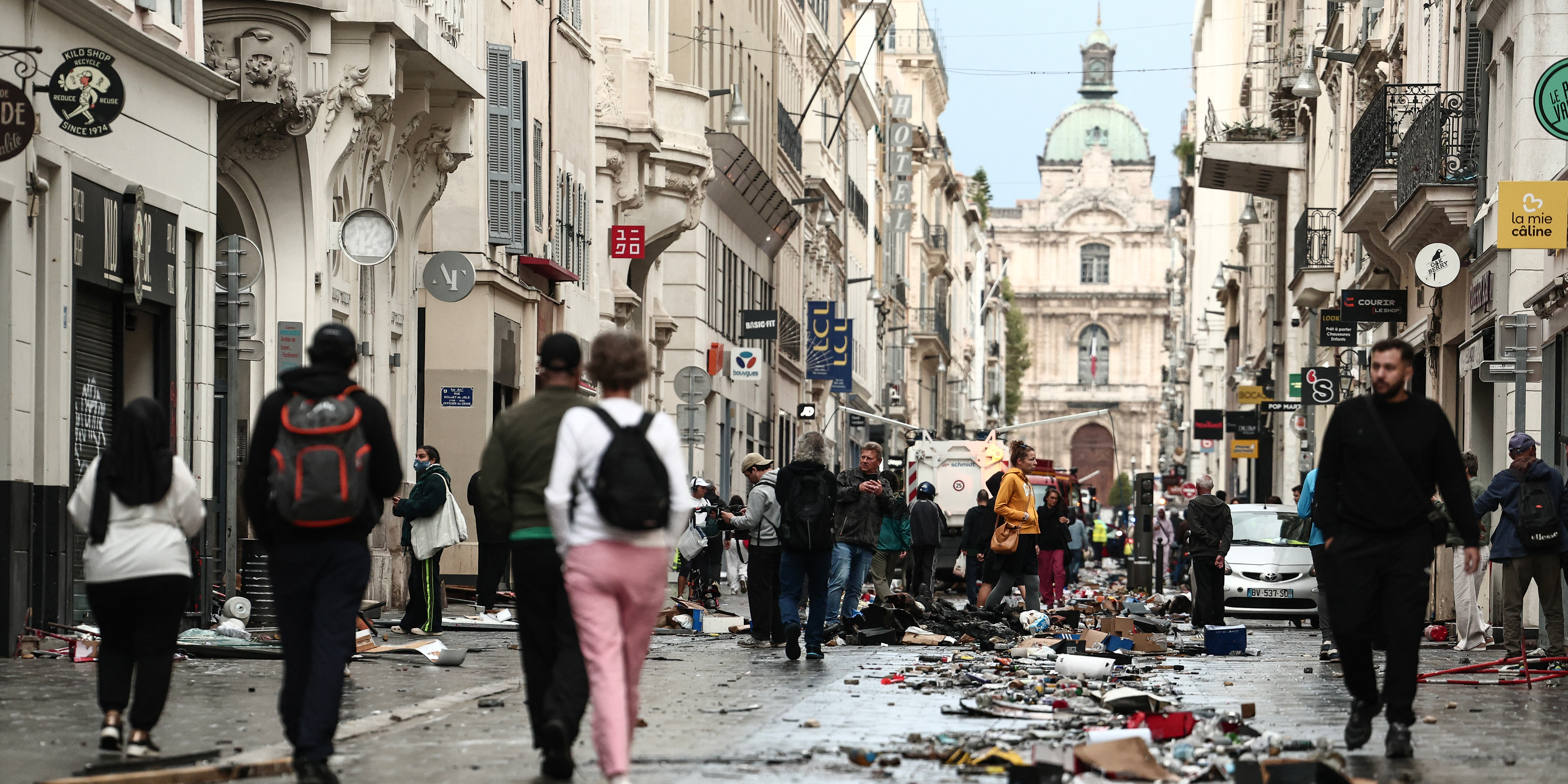 Crainte de nouveaux pillages : les commerçants marseillais n'hésitent plus à s'armer pour se protéger
