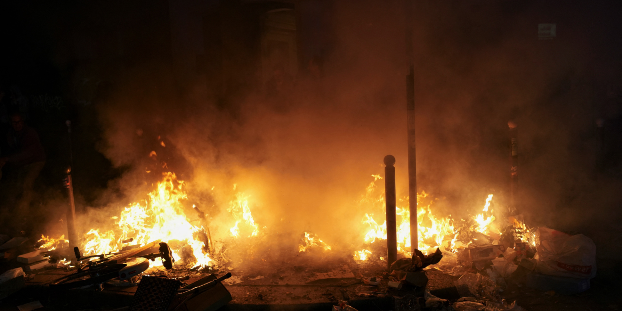 INFO EUROPE 1 – «Actions plus violentes» et «détermination renforcée» de l’ultragauche : les craintes du renseignement pour l’acte 2 des Gilets jaunes
