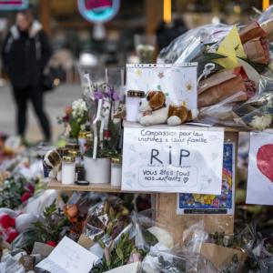 Incendie de Crans-Montana : les gérants assurent qu’ils «ne se déroberont pas à la justice», la colère des familles de victimes monte