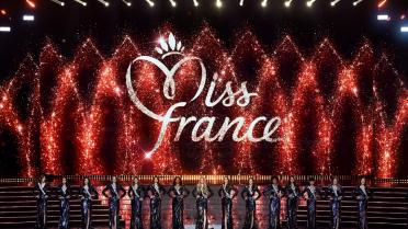 L’an dernier, Eve Gilles a offert au Nord-Pas-de-Calais sa quatrième consécration en remportant le titre de Miss France 2024 au Zénith de Dijon.