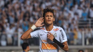 Neymar a annoncé ce jeudi dans une vidéo son retour dans son club formateur de Santos.