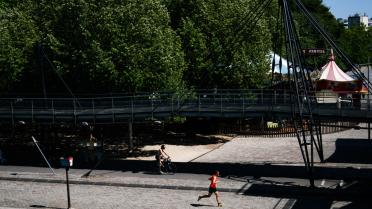 Canicule : impossible de se rafraîchir dans ces parcs parisiens qui deviennent de véritables coupe-gorges le soir