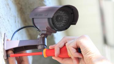 «C’est rassurant» : pour protéger leur maison des cambriolages, les Français s’équipent de plus en plus en système de sécurité