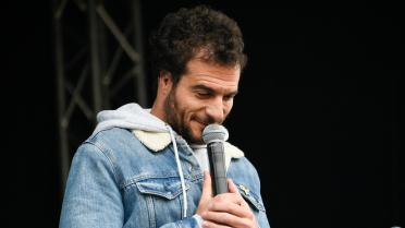«Ca m'a atteint mais j'ai fait le choix de ne pas réagir» : Amir répond pour la première fois aux appels au boycott de ses concerts