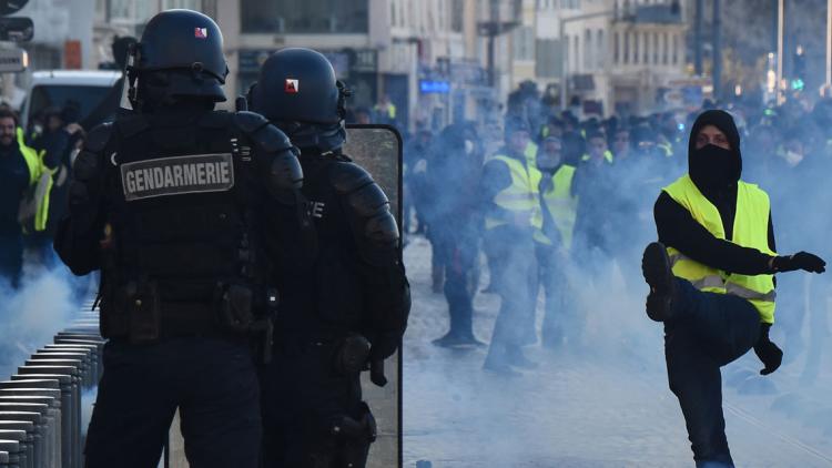 gilets jaunes Marseille 8 décembre crédit : BORIS HORVAT / AFP - 1280