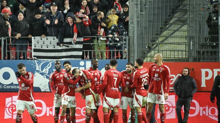Le Stade Brestois accueille le PSV Eindhoven.