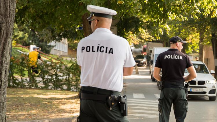 Slovaquie : deux morts dans une attaque au couteau dans un établissement scolaire