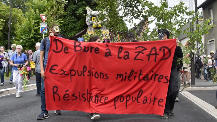 manifestation bure 1280