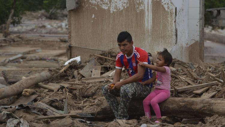 enfants, catastrophe naturelle, glissement de terrain, mexique crédit : LUIS ROBAYO / AFP - 1280