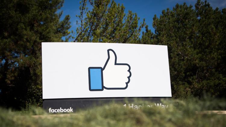 Facebook, like crédit : JOSH EDELSON / AFP - 1280