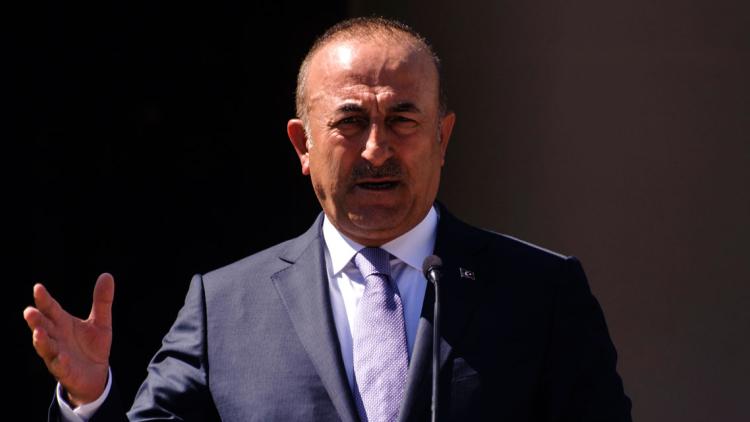 Mevlüt Cavusoglu, chef de la diplomatie turque a appelé au dialogue avec la Qatar.