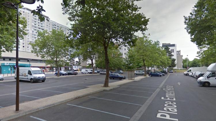 place Ernest-Renan, Orléans crédit : capture d'écran Google Street View - 1280