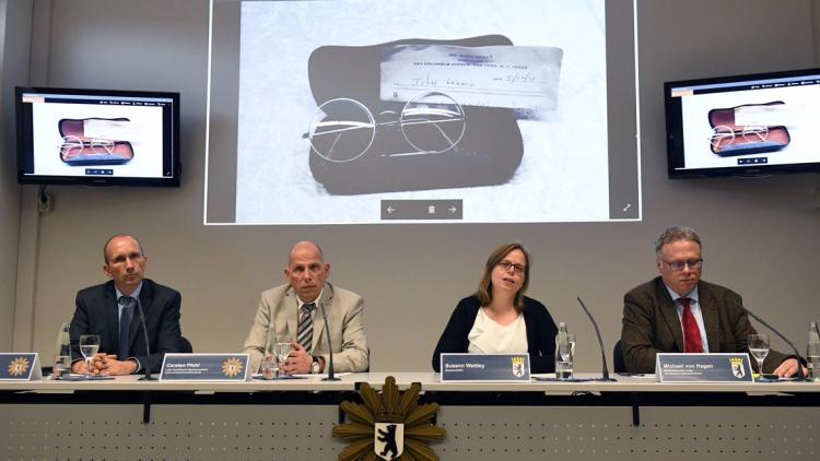 Affaires de John Lennon retrouvés à Berlin, 1280x640