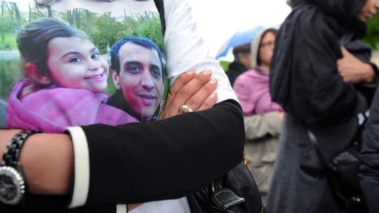 Famille d'Amine Bentounsi (1280x640) Mehdi FEDOUACH/AFP