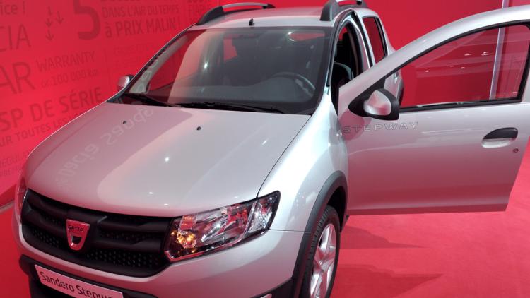 Dacia Sandero, renault, automobile crédit :ERIC PIERMONT / AFP - 1280