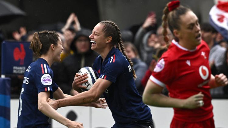 Sous la pluie du stade Amédée-Domenech, les Bleues ont remporté un troisième succès d'affilée, le deuxième avec le bonus offensif après celui contre l'Ecosse à la Rochelle il y a deux semaines (38-15).