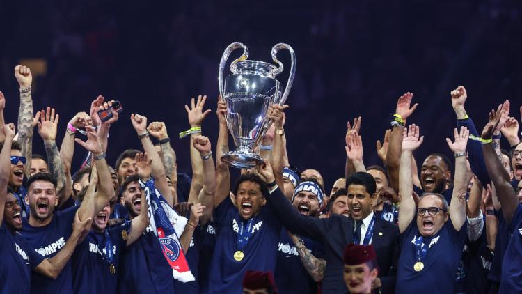 Deux morts, parade sur les Champs-Élysées... Ce qu'il faut retenir des célébrations de la victoire du PSG en Ligue des champions