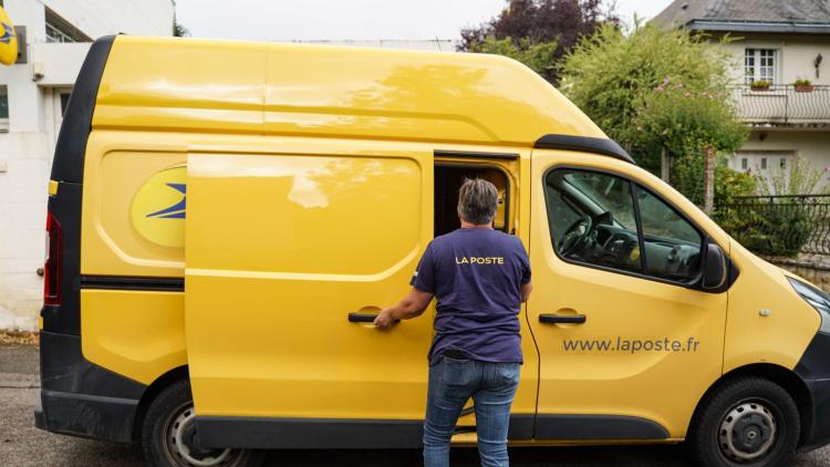 Une enquête est en cours après l'affaire des colis piégés à destination de trois personnalités.