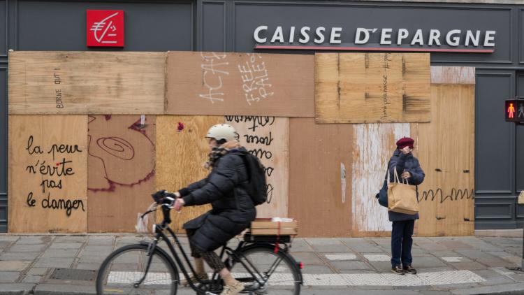 «On n'est plus assurés» : à Paris, les commerçants craignent de nouveaux pillages
